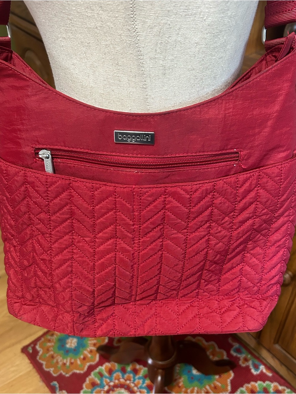 Baggallini Quilted Crossbody Bag - Deep Red - Picture 2 of 6